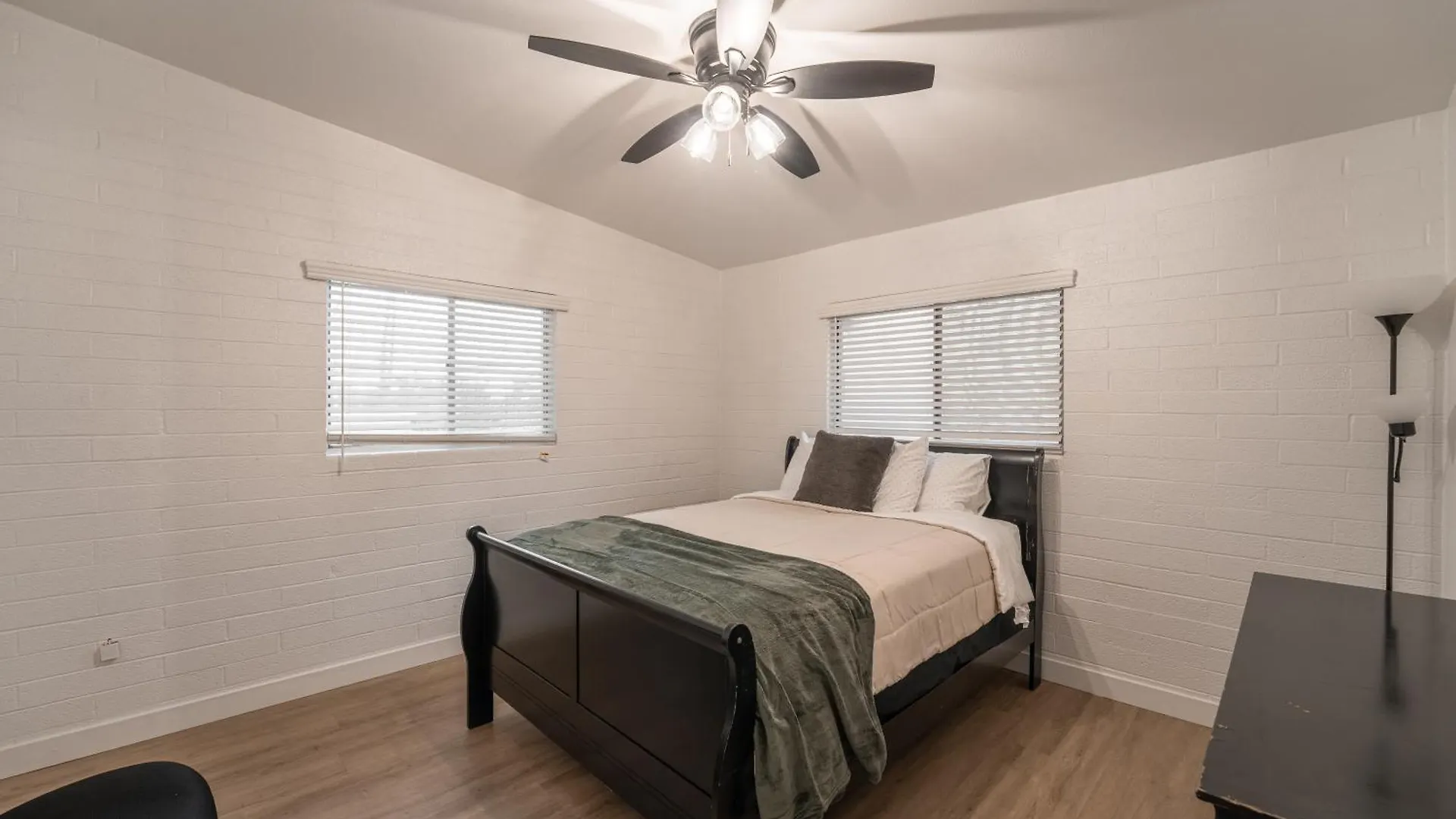 Apartment Central Old Town 2 Bedroom Apt, Gameroom & Pool Scottsdale