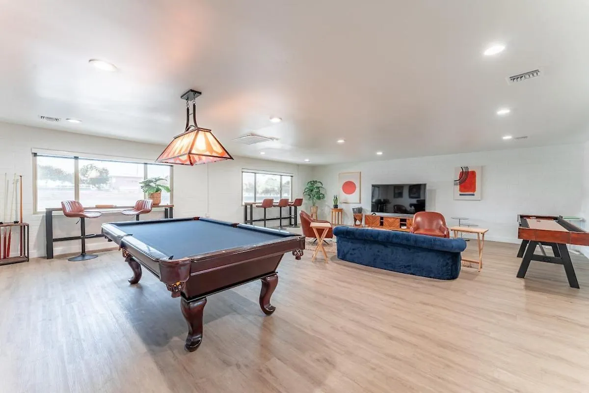 Central Old Town 2 Bedroom Apt, Gameroom & Pool Scottsdale United States